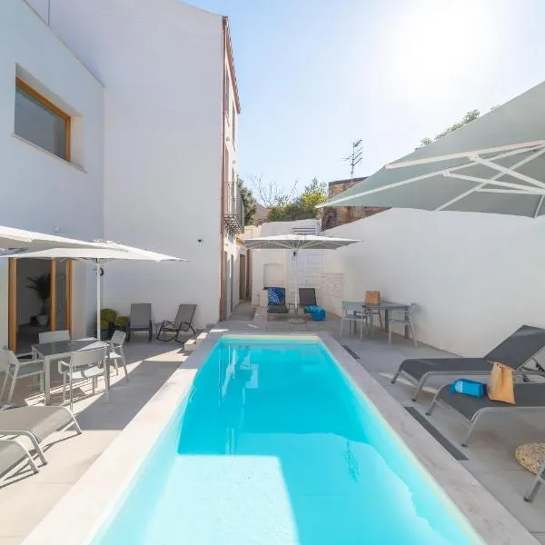 Nuova -Luxury Rooms & Apartment-，位于奥尔比亚的酒店