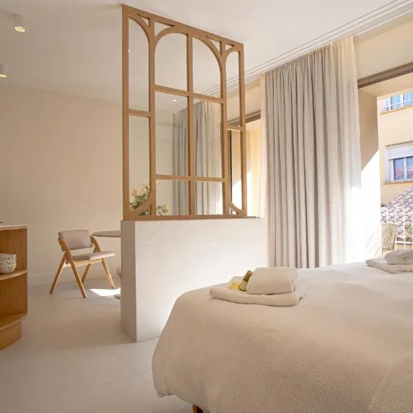 Maison Raphaël studios - Plages, Ville et Gare à Pied，位于圣拉斐尔的酒店