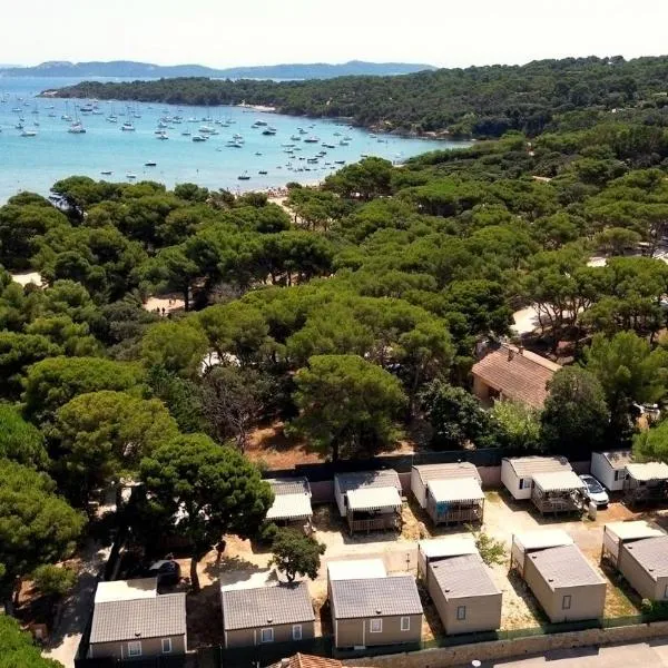 Camping Tikayan Le Méditerranée - Maeva，位于耶尔的酒店