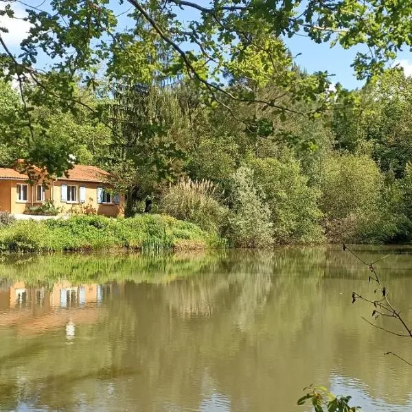 Chambre - Saint-jean d'ataux，位于Laveyssière的酒店