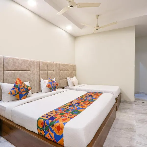 FabHotel Simhadri Grand-Nr Khammam Railway Station，位于Khammam的酒店