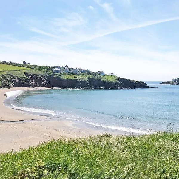 Cosy Beachside Cottage 100m from Challaborough Beach，位于Bigbury的酒店