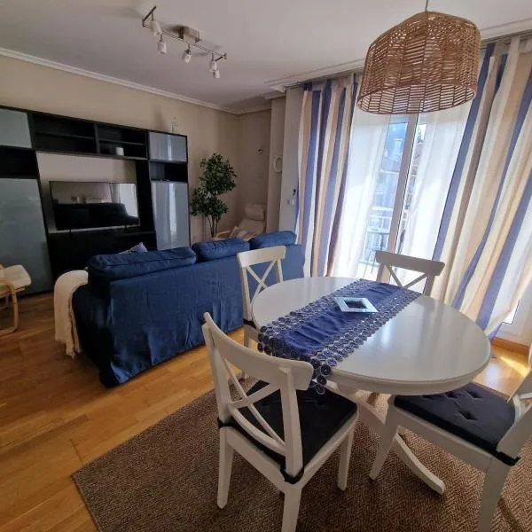 Jovial Plaza Ribadesella，位于里瓦德塞利亚的酒店