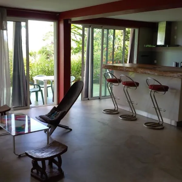 T2 de 70m2 avec terrasse en rez de jardin，位于拉波塞雄的酒店