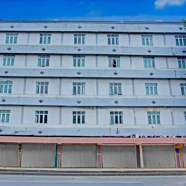 Townhouse Oak Palembang Near Jembatan Ampera Formerly Azzura Hotel，位于巨港的酒店