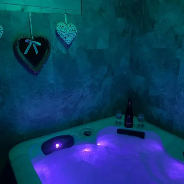 Haut Doubs Plaisir, SPA，位于Chamesol的酒店