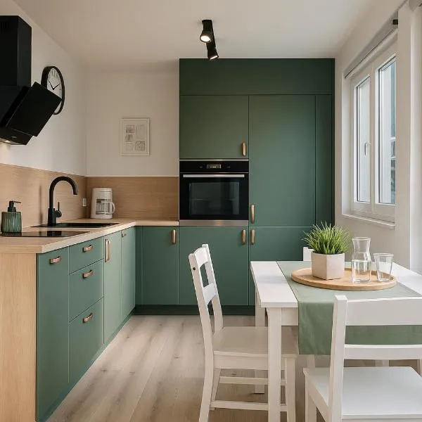 Fjord Stay - Neue Apartment in Kiel - Free Park - 24-7 Check in - "Helsinki"，位于基尔的酒店