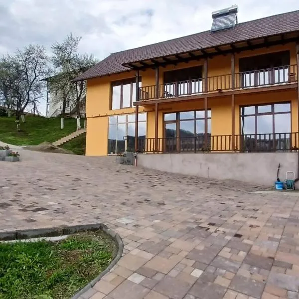 Cabana Ene Strada Poienari nr 13 A，位于拉姆尼库沃尔恰的酒店