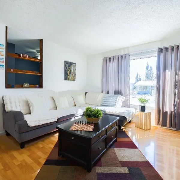 Cozy House in Haines Junction，位于海恩斯章克申的酒店