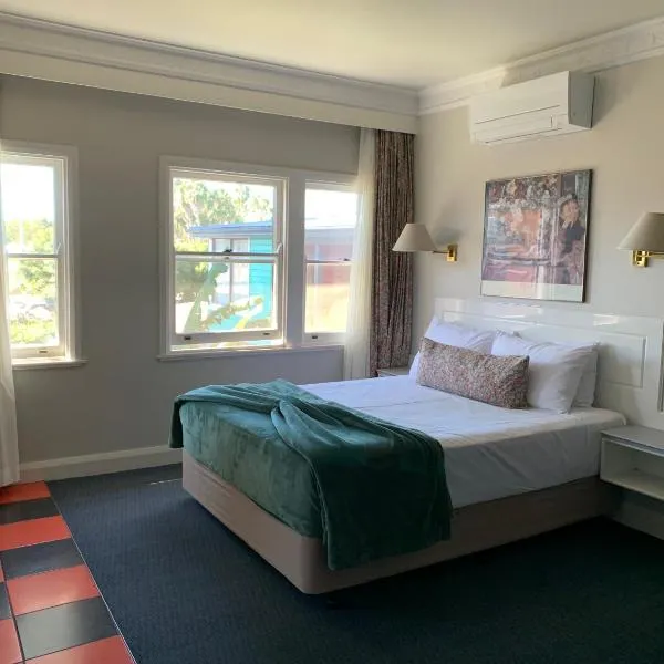 Moruya Monarch Hotel，位于莫鲁亚的酒店