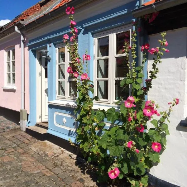 Smølfehuset i Marstal，位于马斯塔尔的酒店