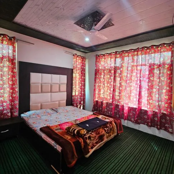 Moonlight Homestay，位于斯利那加的酒店