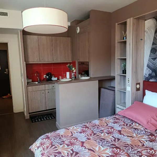 studio au pied de l'Orne，位于凯恩的酒店