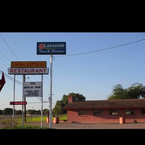 Lakeside inn & suites by OYO Mathis I 37，位于Mathis的酒店