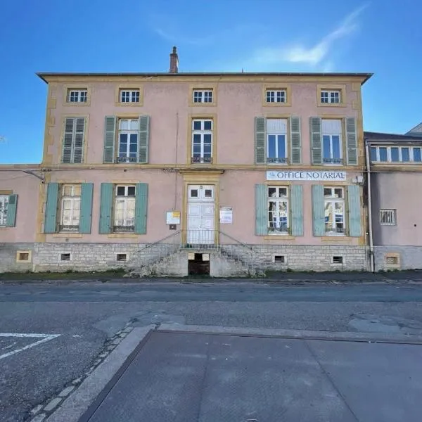 Résidence Mélanie et Nicolas，位于贝布尔河畔东皮耶尔的酒店