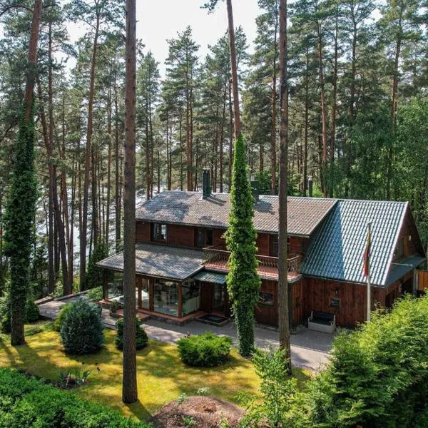 Villa Emerald，位于Luokesos Sen的酒店