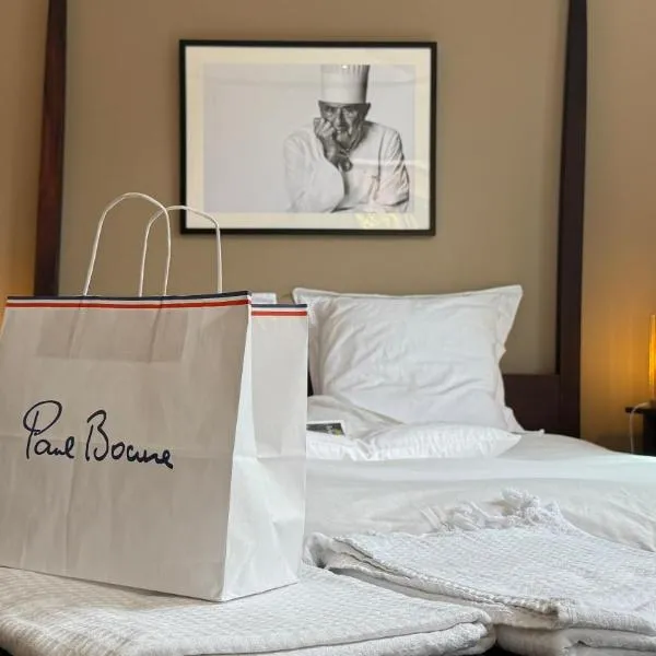 Chambre Univers Bocuse - à 200 m de la Légende，位于克隆斯奥蒙特德的酒店