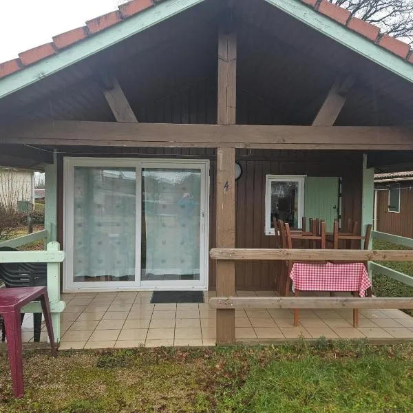 L'Auberge Saint Santin Cantales，位于Saint-Santin-Cantalès的酒店