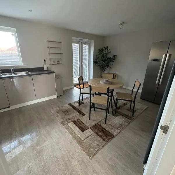MpaNjus - Double Rooms, Shared House，位于布里斯托的酒店