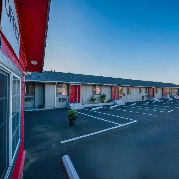 OYO Hotel Portland OR near Airport，位于格雷舍姆的酒店