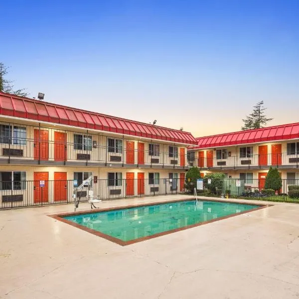 Inn at Lake Washington By OYO I-405，位于伦顿的酒店