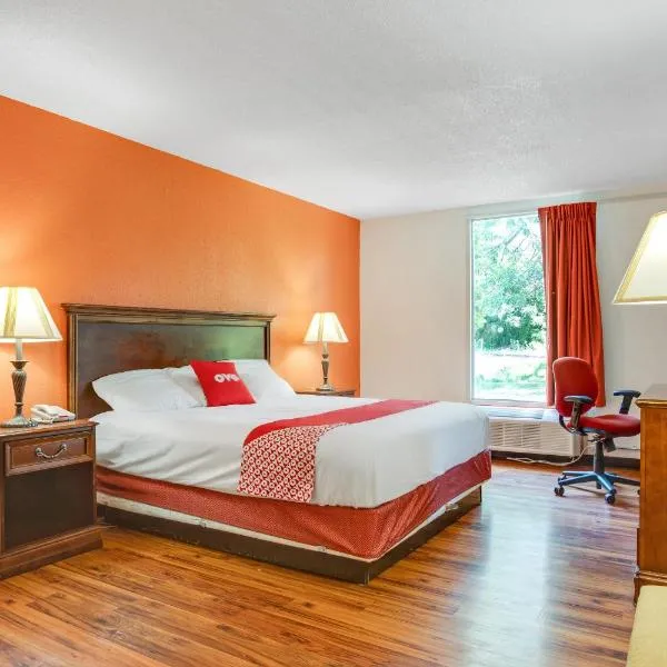 OYO Hotel Mona Lake Muskegon，位于马斯基根的酒店