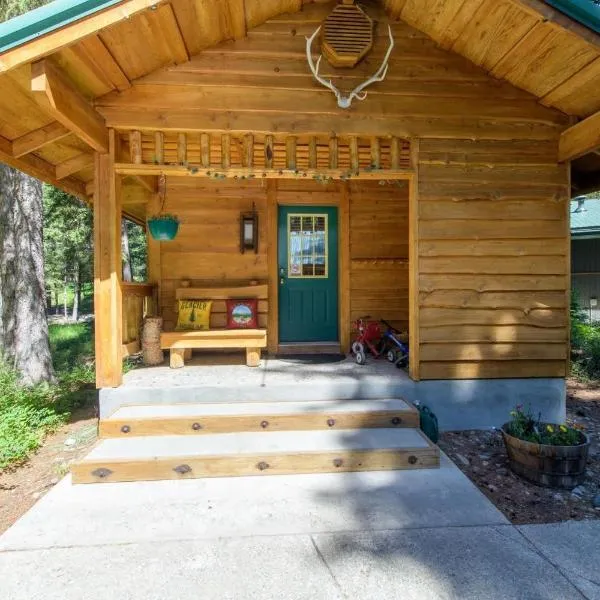 Fishing Cabin in the Woods,位于Eureka的酒店