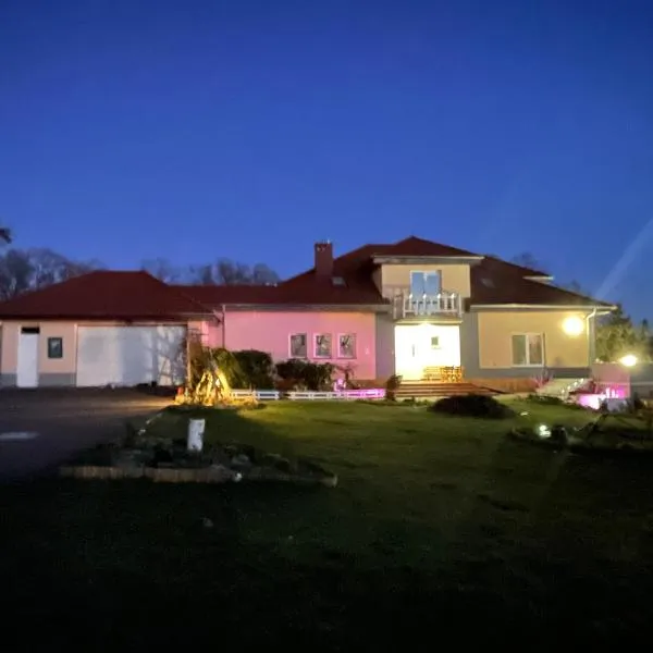 Kopice " Kowalczyk In Nature Parks Blue Velo"，位于戈莱纽夫的酒店