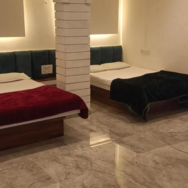 महाराजा गेस्ट हाऊस नाशिककर，位于Akalkot的酒店