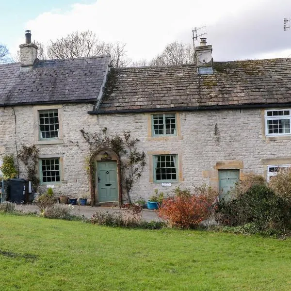 Buttercup Cottage，位于卡斯尔顿的酒店