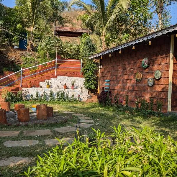 CharDara Agrotourism & FarmStay，位于马哈巴莱斯赫瓦尔的酒店