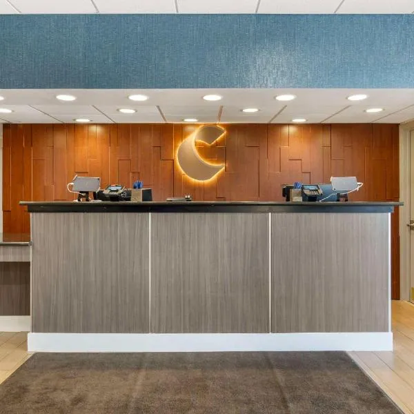 Comfort Inn & Suites Danbury-Bethel，位于丹伯里的酒店