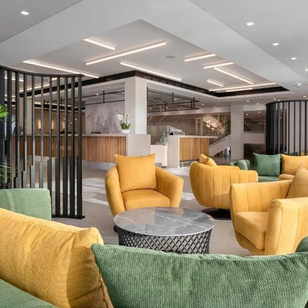 Hunguest Hotel Flóra，位于埃格尔的酒店