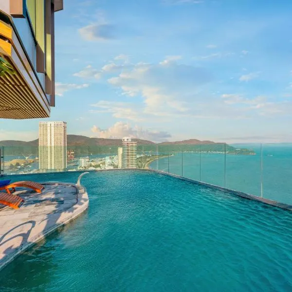 Sala Quy Nhon Beach Hotel，位于归仁的酒店