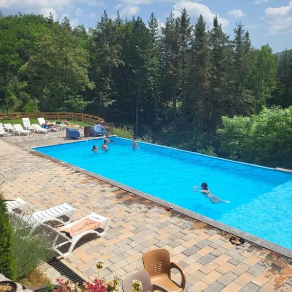 Villa Lake Palace，位于贝罗沃的酒店