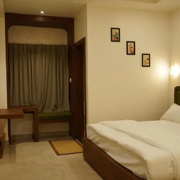 Hotel Ratan Palace，位于Chhatarpur的酒店
