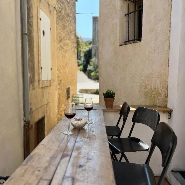 Maison cosy en Provence Proche Golf Pont Royal，位于阿兰的酒店