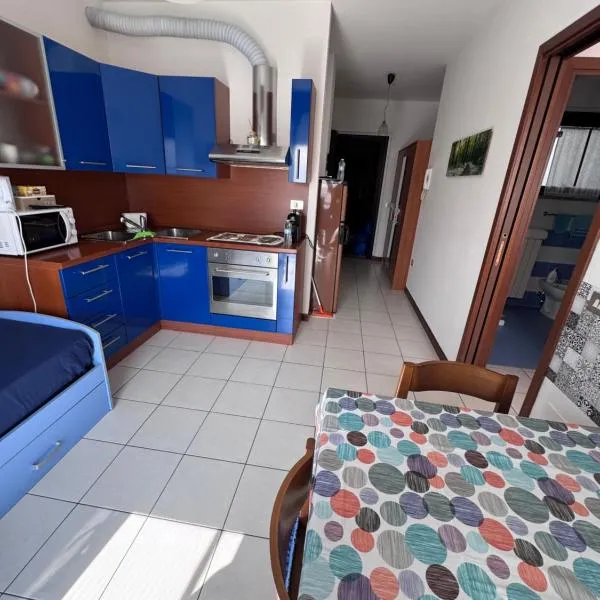 AMA cityhouse，位于诺瓦拉的酒店