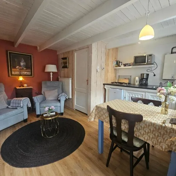 Omas kleine huisje，位于维里的酒店