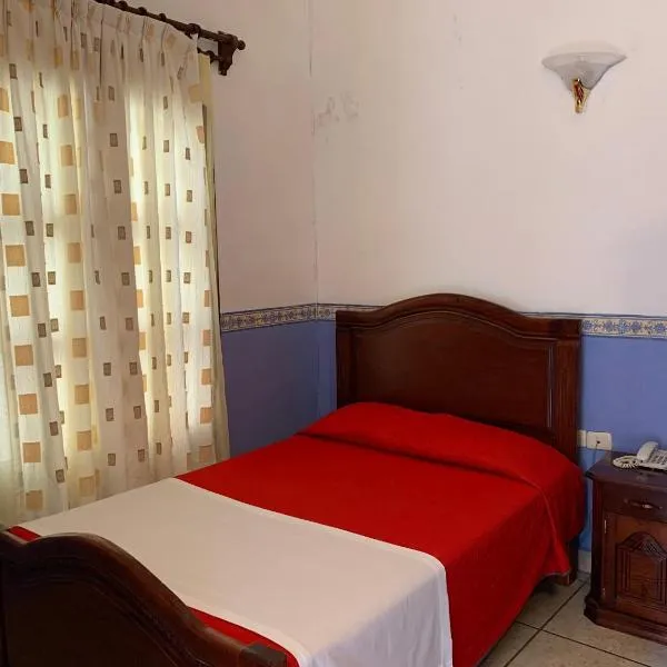 OYO Hotel Real de Cortés，位于贾拉普的酒店