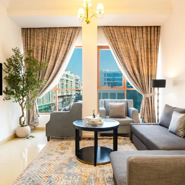 1BHK , 5 mins from DXB airport & metro，位于迪拜的酒店