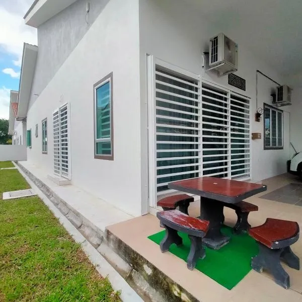 Iman4 Homestay，位于Kampung Behrang的酒店