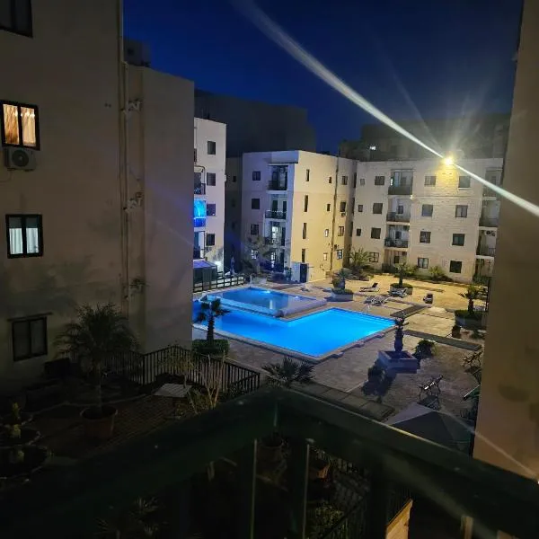 Apartment with pool，位于圣保罗湾城的酒店