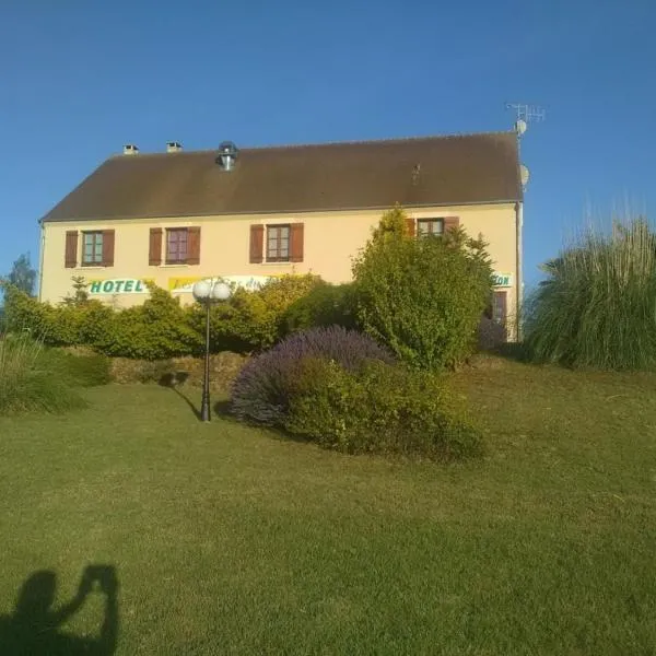 Logis hôtel Les Confins du perche，位于于讷河畔索镇的酒店