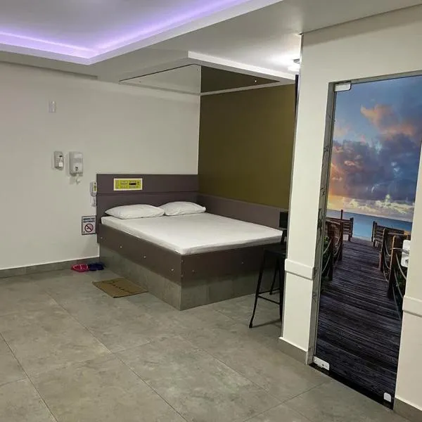 Motel Drive in T - Prolongamento da Avenida Getúlio Vargas fácil acesso ao Shopping Pátio Chapecó，位于沙佩科的酒店