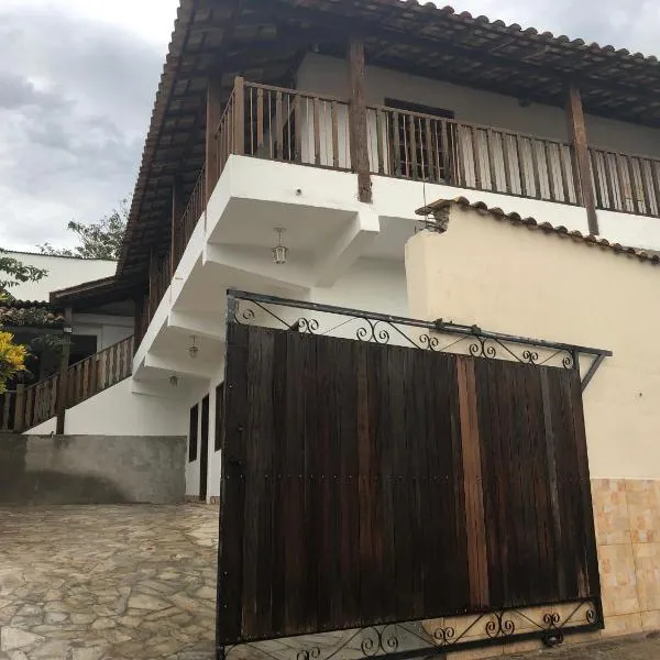 Pousada Alegre Pinheirinho，位于蒂拉登特斯的酒店