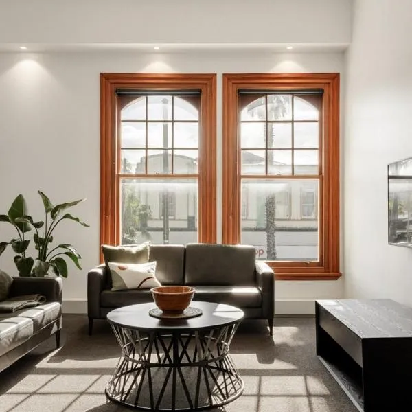 NEW - 2BRD CBD Apartment，位于吉斯伯恩的酒店