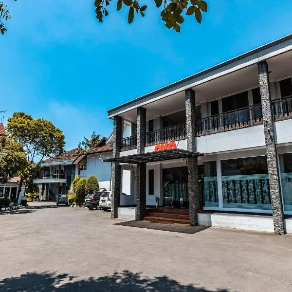 Super OYO 686 Bunga Karang Hotel，位于贝克西的酒店