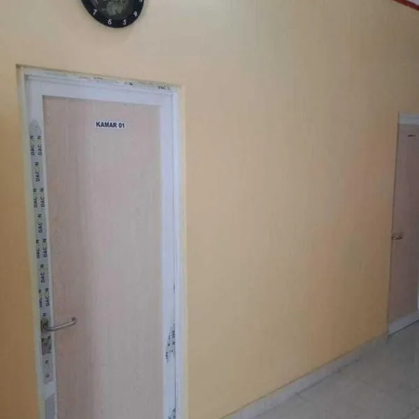 Hotel O Wisma Nadira Near SPBU PT. Trijaya Pugung PENENGAHAN，位于Karbang的酒店