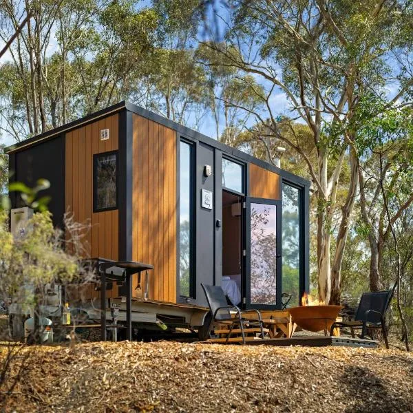 Eucalypt Escape by Tiny Away，位于Coimadai的酒店